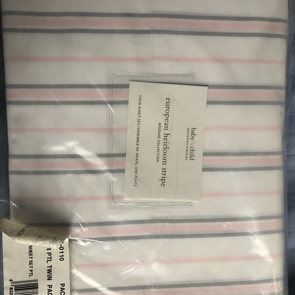 RH Baby & Child girl’s twin bed sheet set
